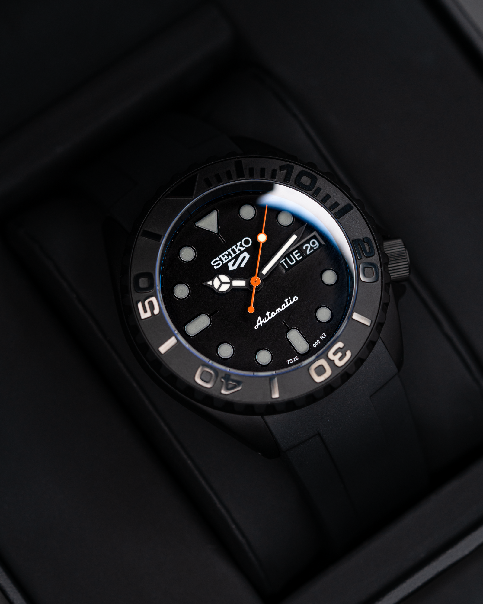 MODEL . 80R