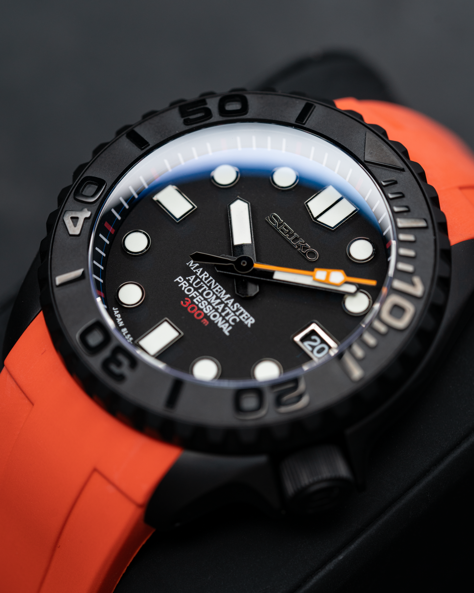 MODEL . 02R