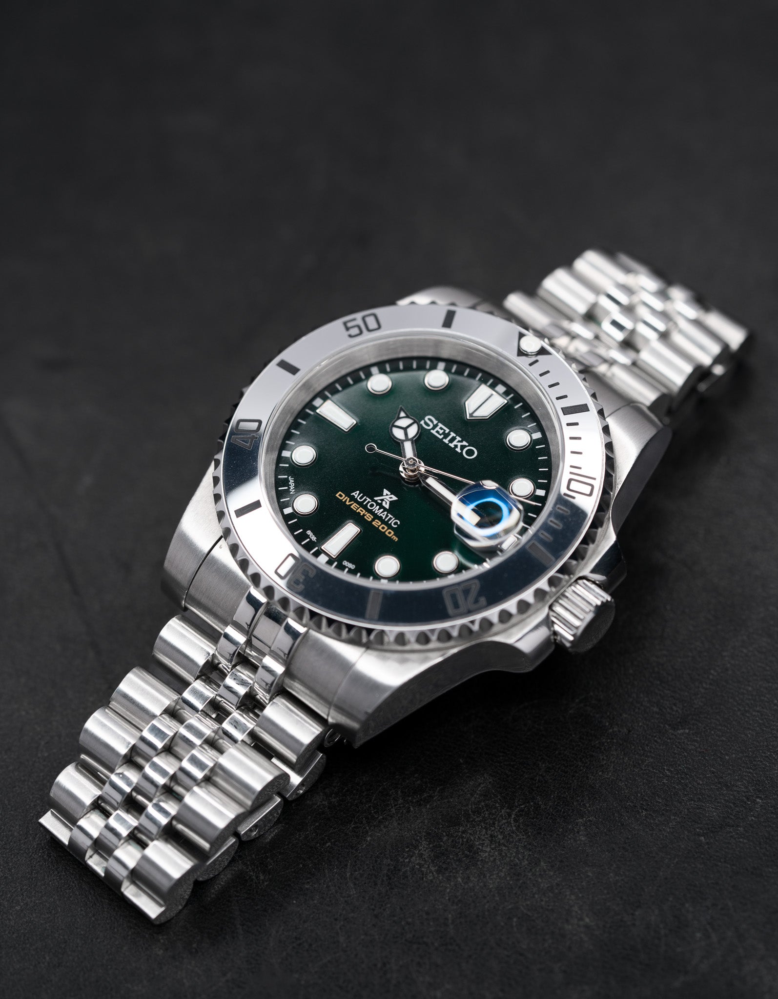 MODEL . 100S