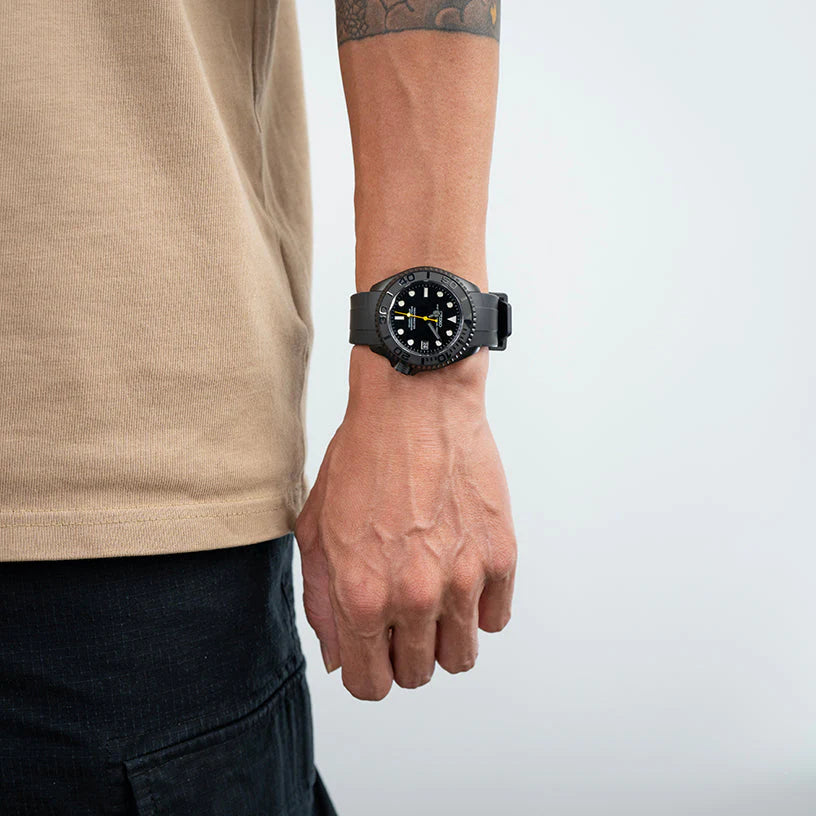 MODEL . 163R