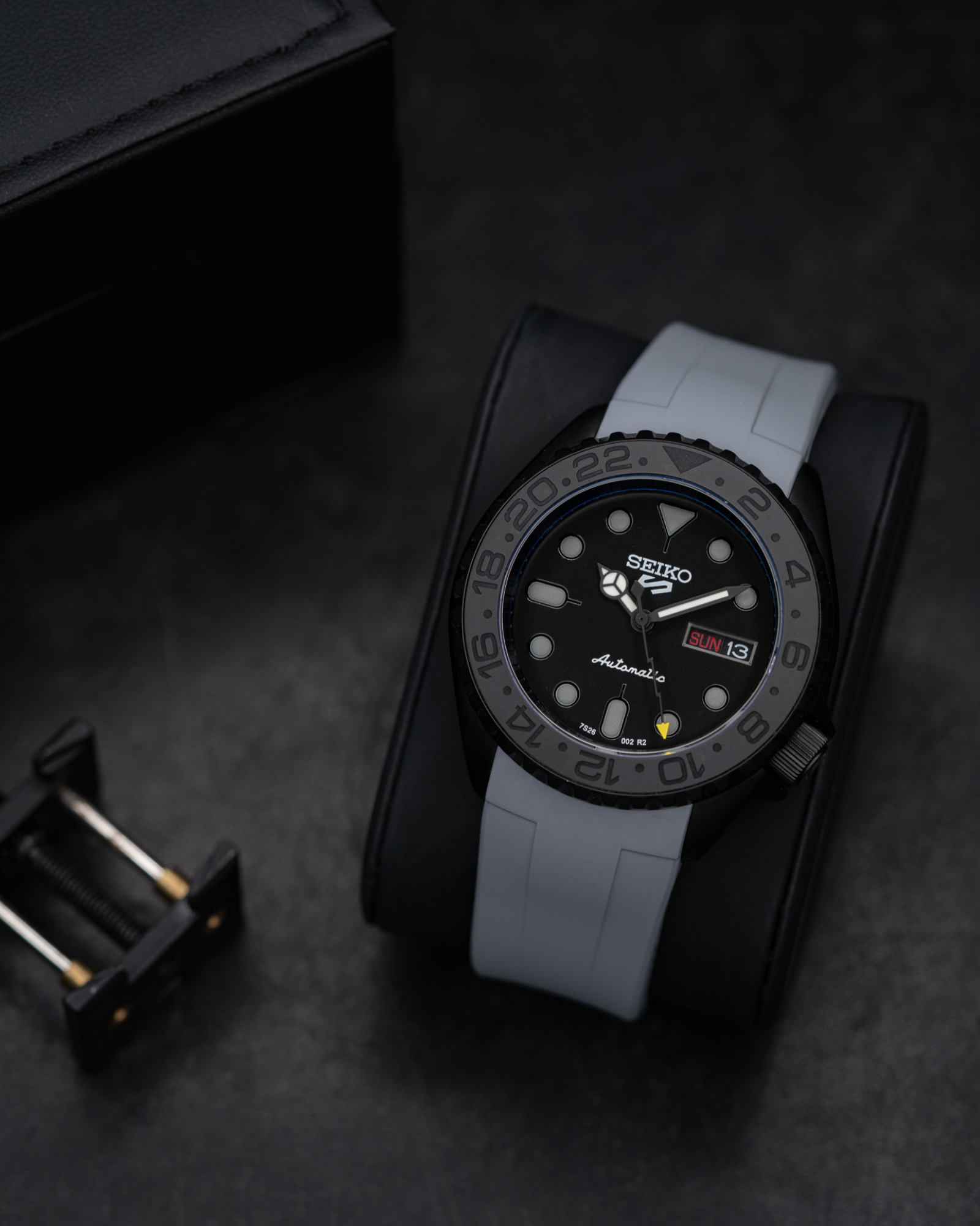 MODEL . 54R