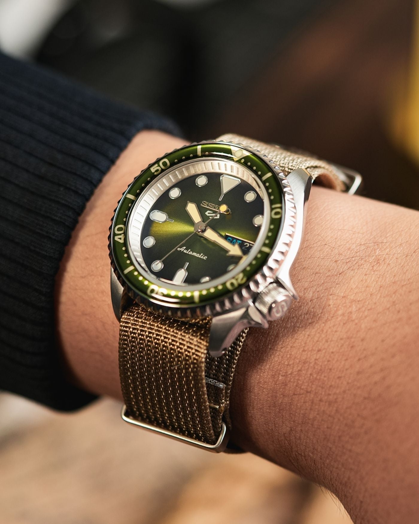 MODEL . 01N