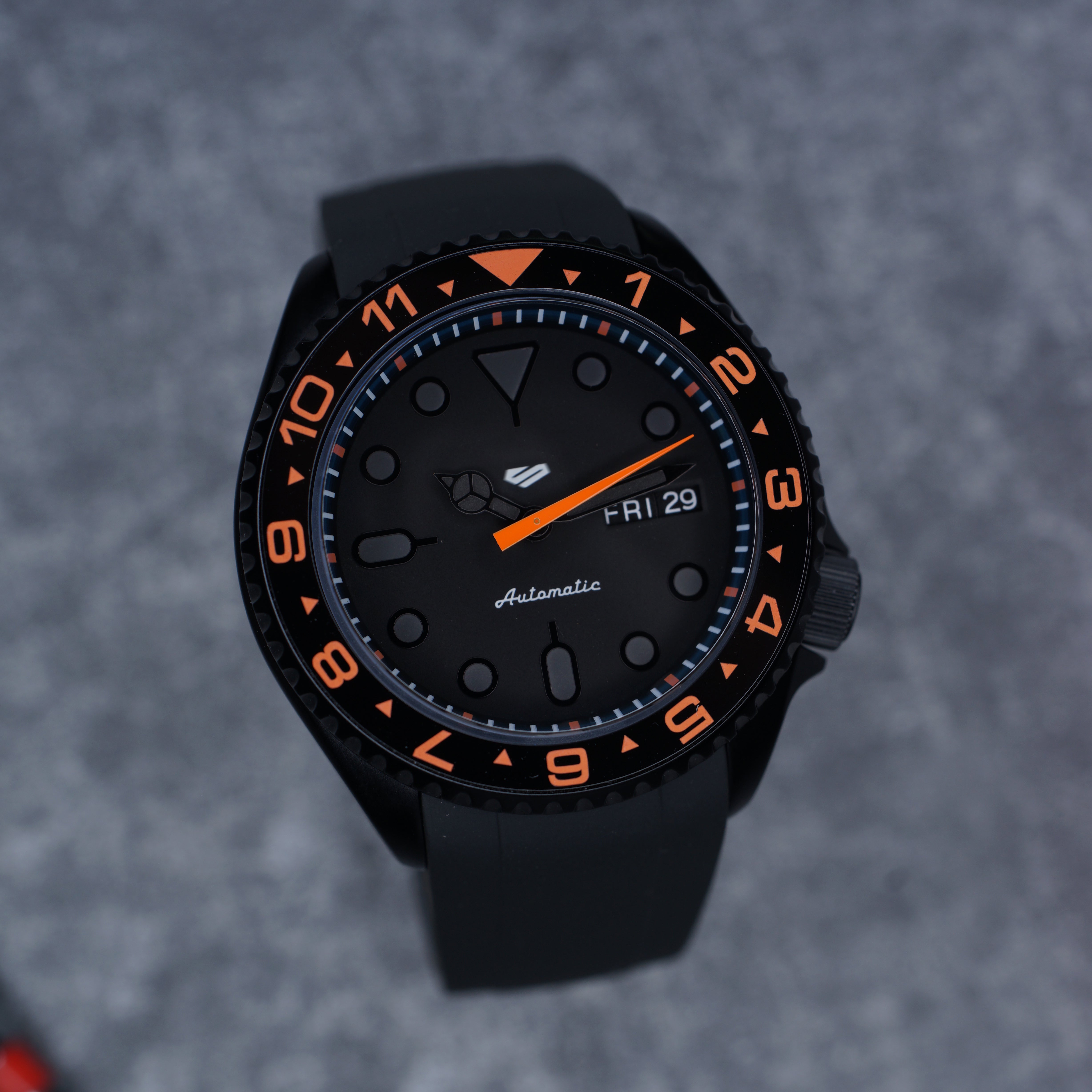 MODEL . 17R