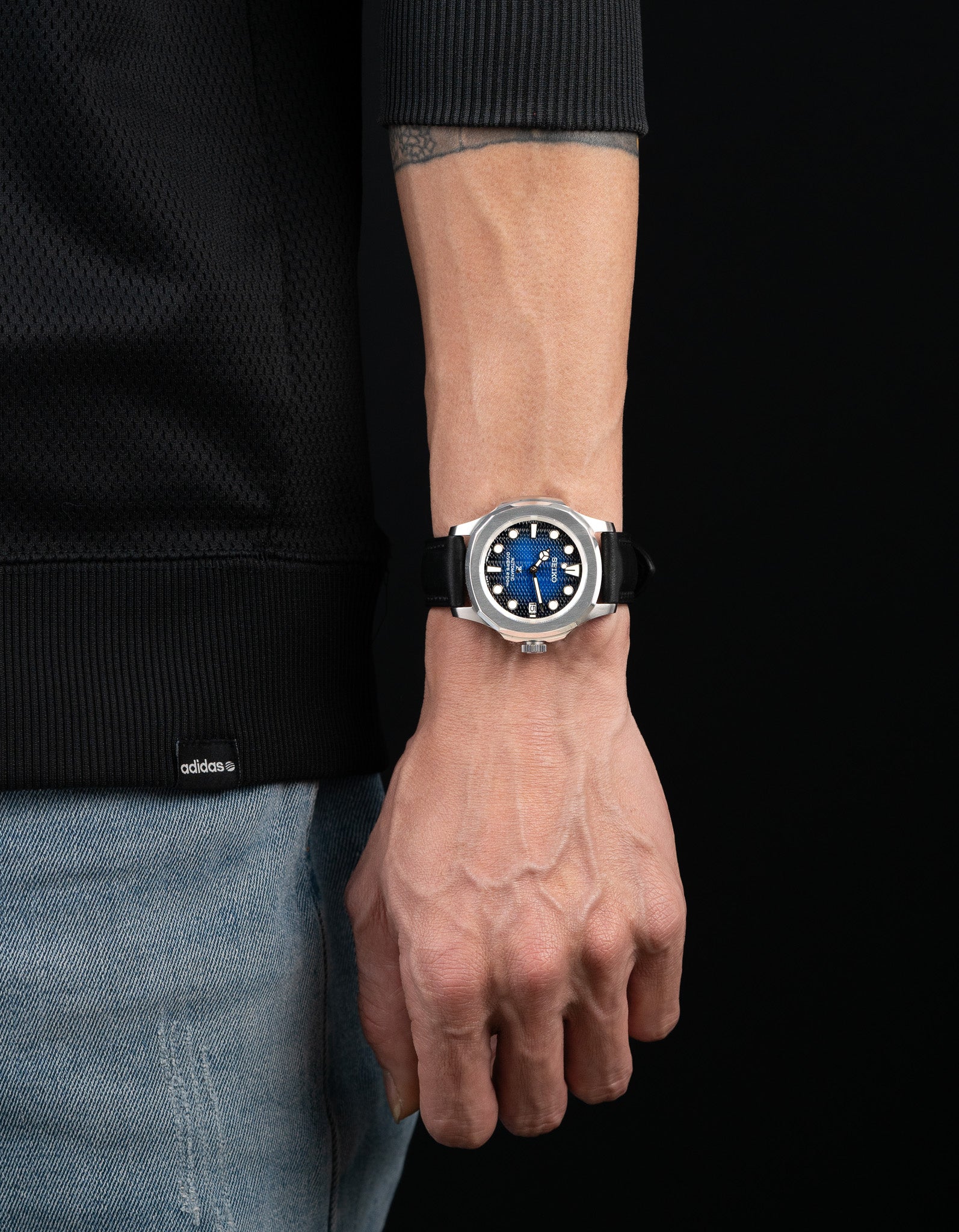 MODEL . 104L