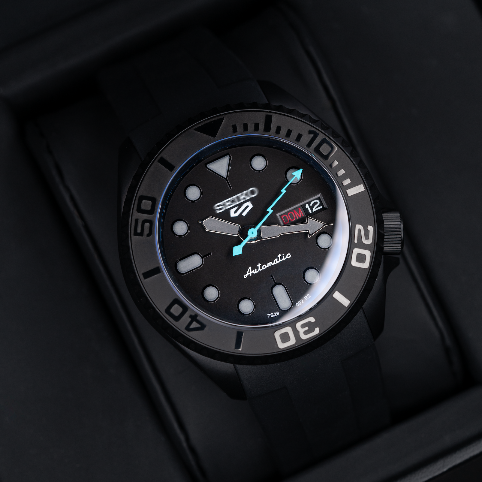 MODEL . 56R