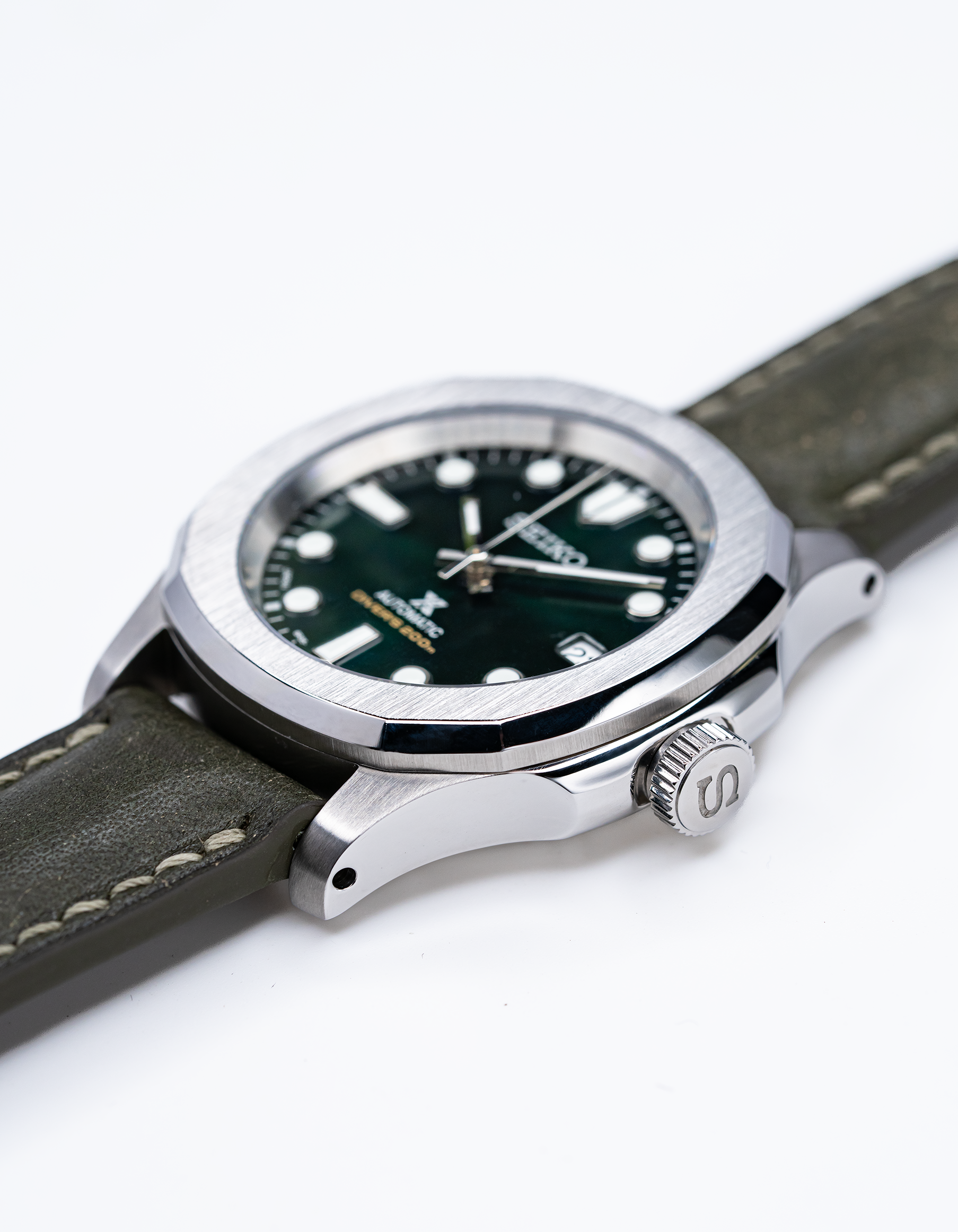 MODEL . 70L