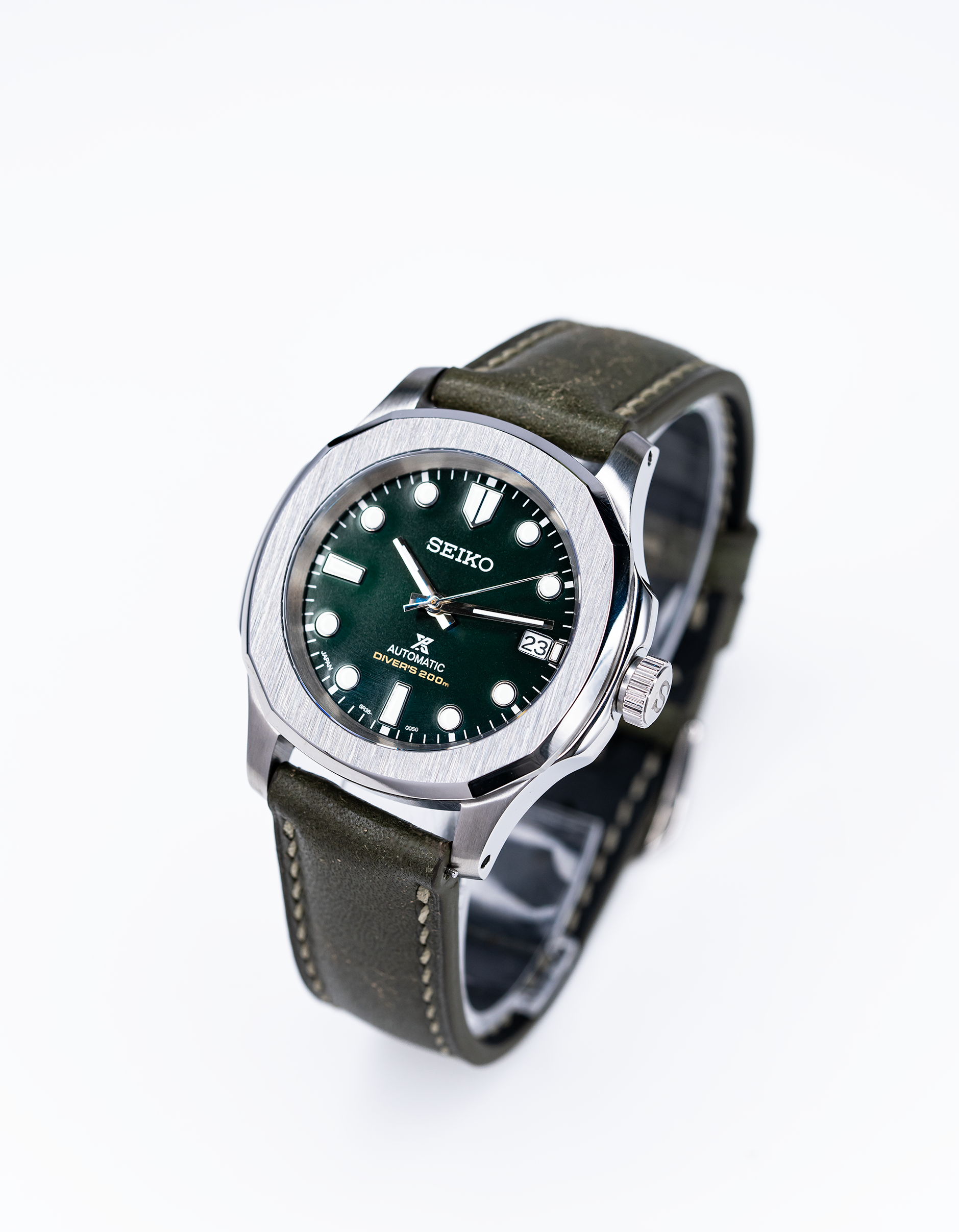 MODEL . 70L